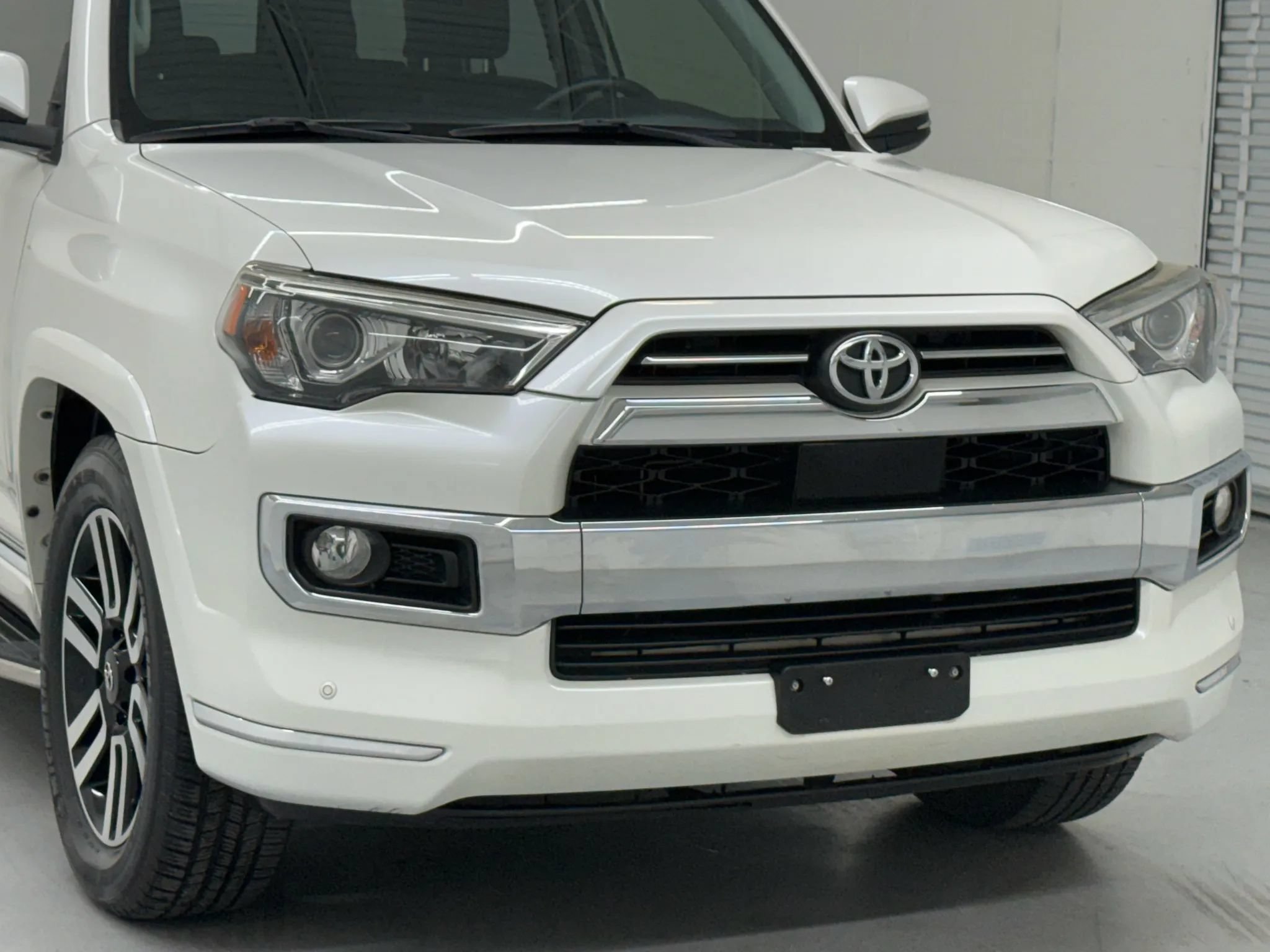 Used 2020 Toyota 4Runner Limited RWD image 95
