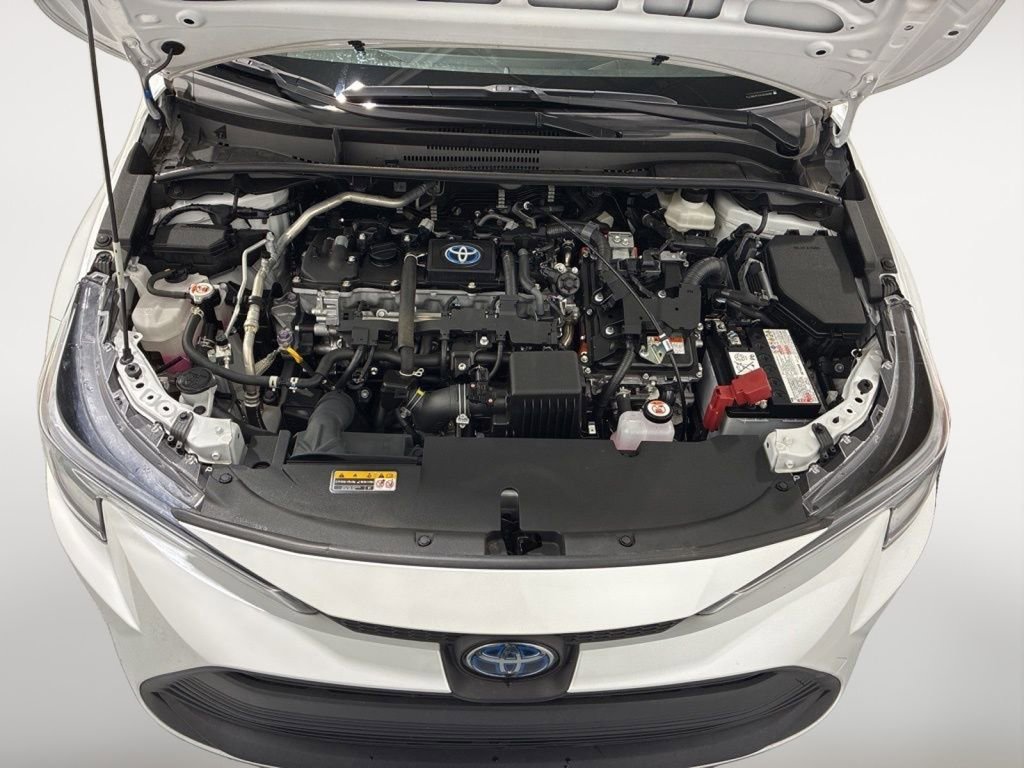 Used 2024 Toyota Corolla LE w/ LE Convenience Package FWD image 9