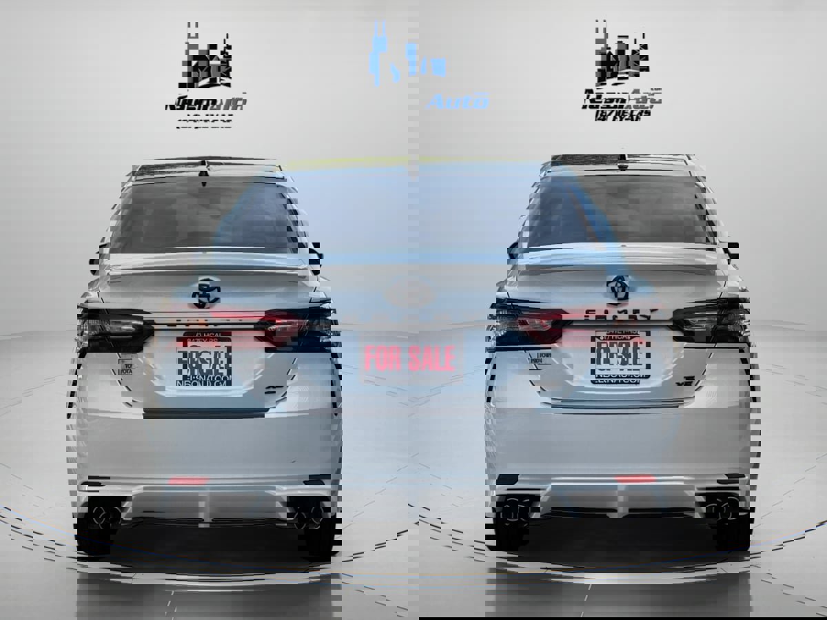 Used 2020 Toyota Camry XSE image 5