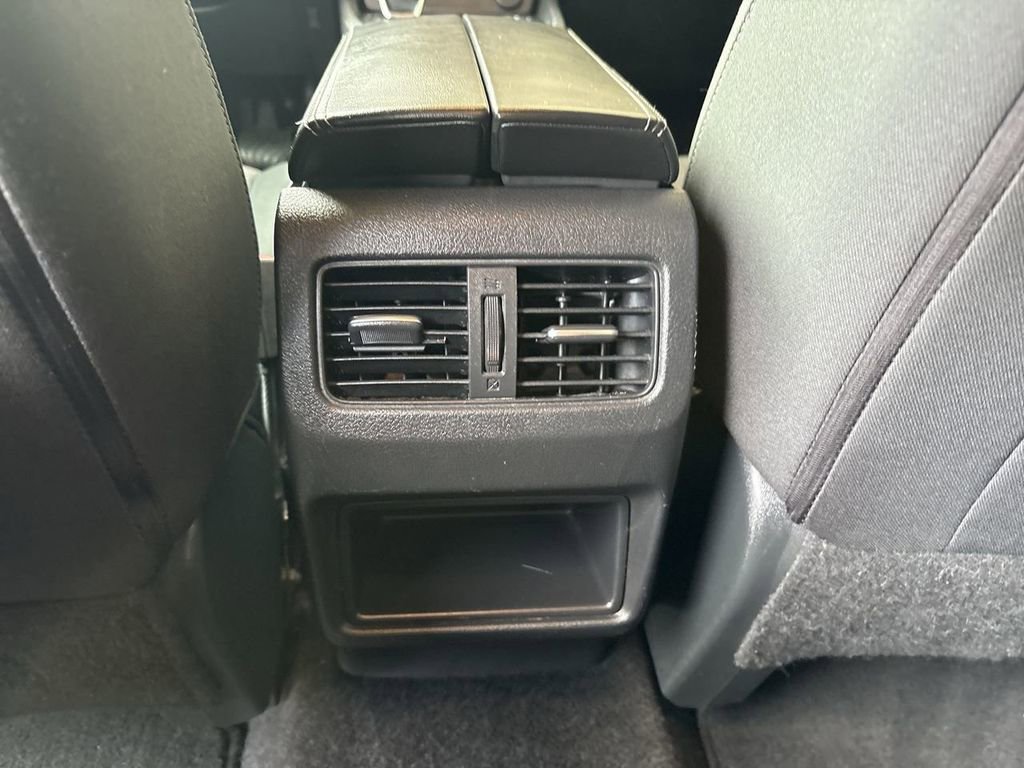 Used 2021 Nissan Rogue S FWD image 20