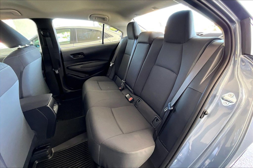 Used 2026 Toyota Corolla LE FWD image 22