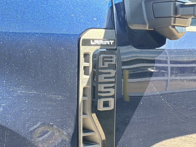 Used 2025 Ford F250 Lariat w/ Black Appearance Package AWD/4WD image 15