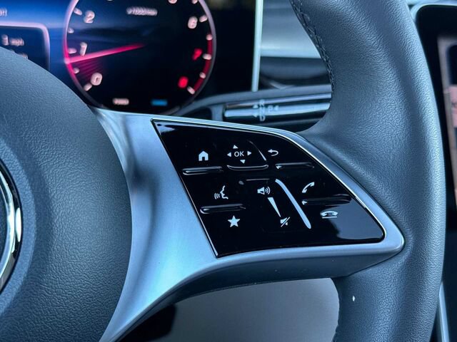Certified 2026 Mercedes-Benz GLC 300 4MATIC image 29