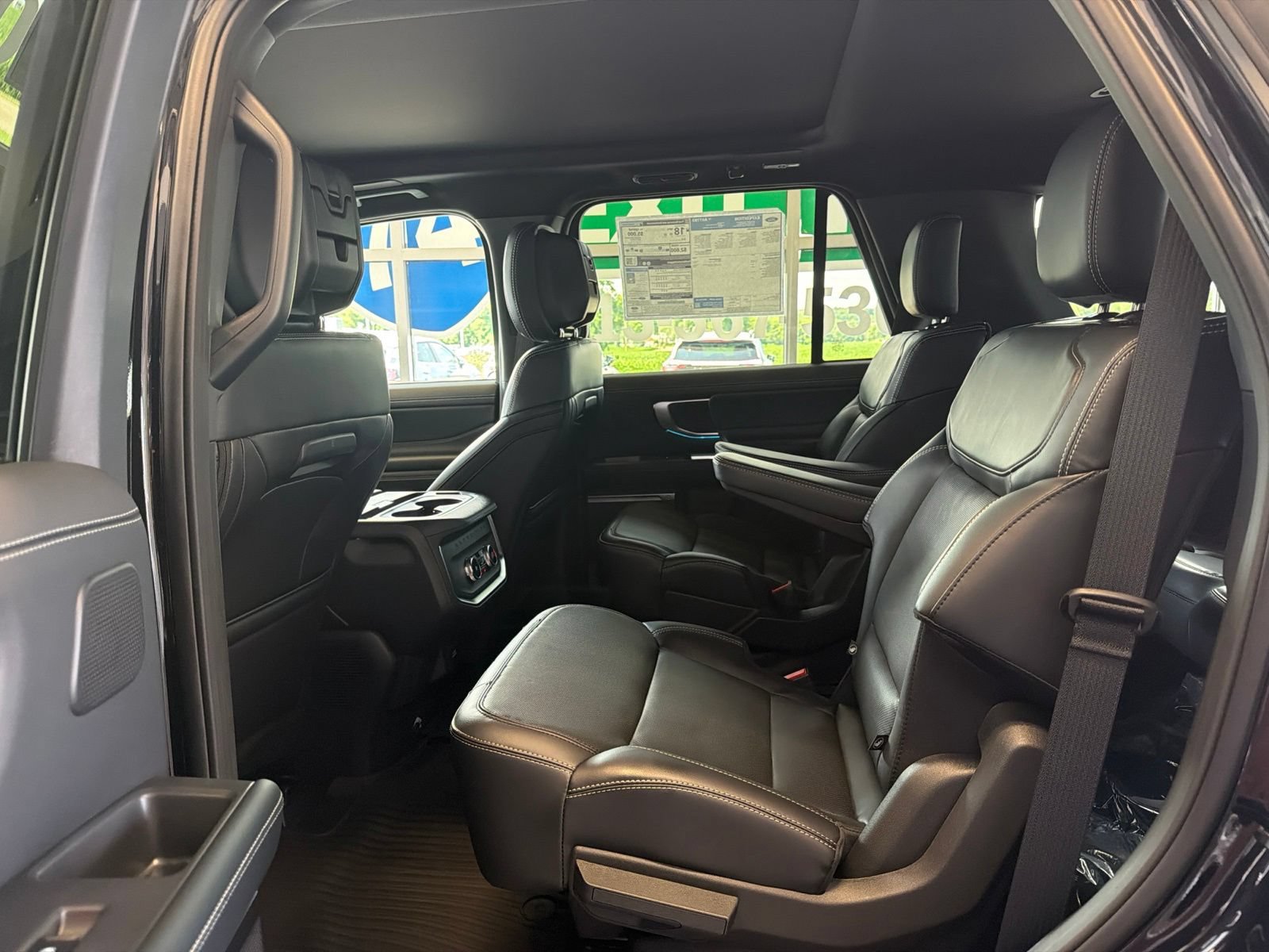 New 2027 Ford Expedition Platinum w/ Stealth Appearance Package AWD/4WD image 14