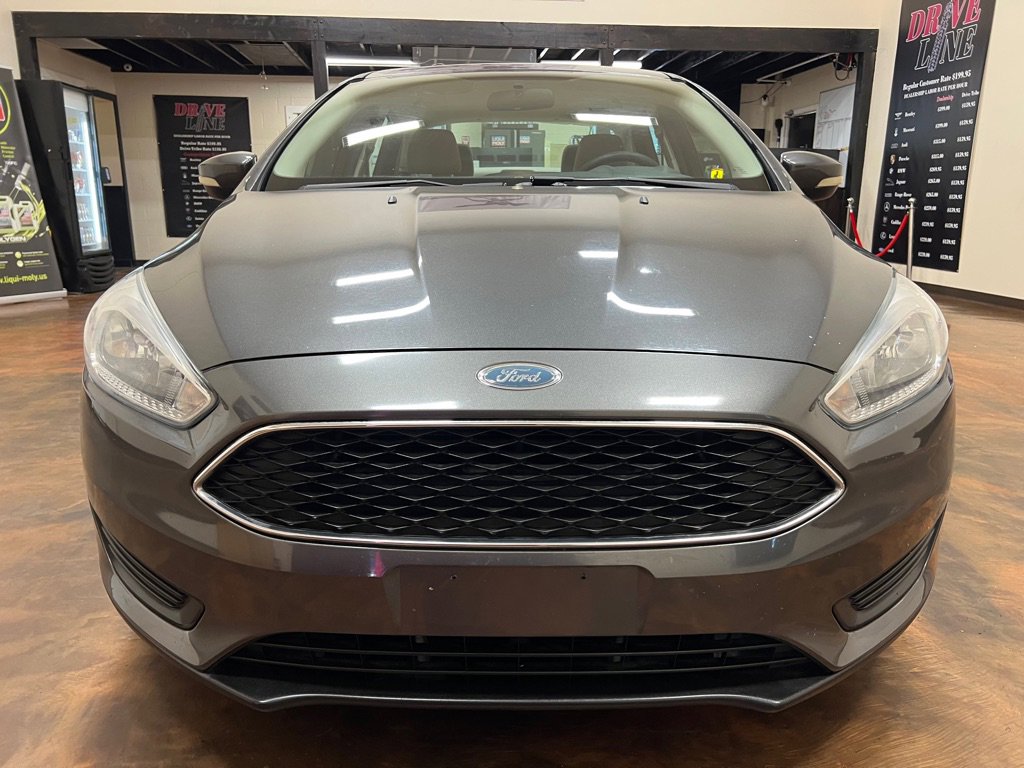 Used 2017 Ford Focus SE FWD image 4