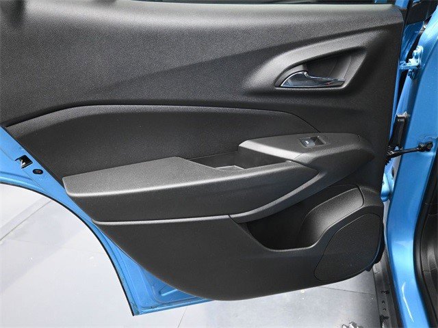 Certified 2025 Chevrolet Trax RS w/ Sunroof Package image 26