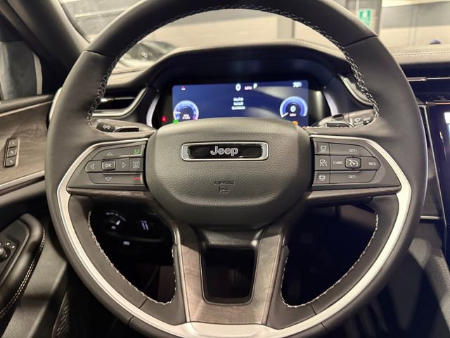 New 2025 Jeep Grand Cherokee Limited w/ Luxury Tech Group II image 23