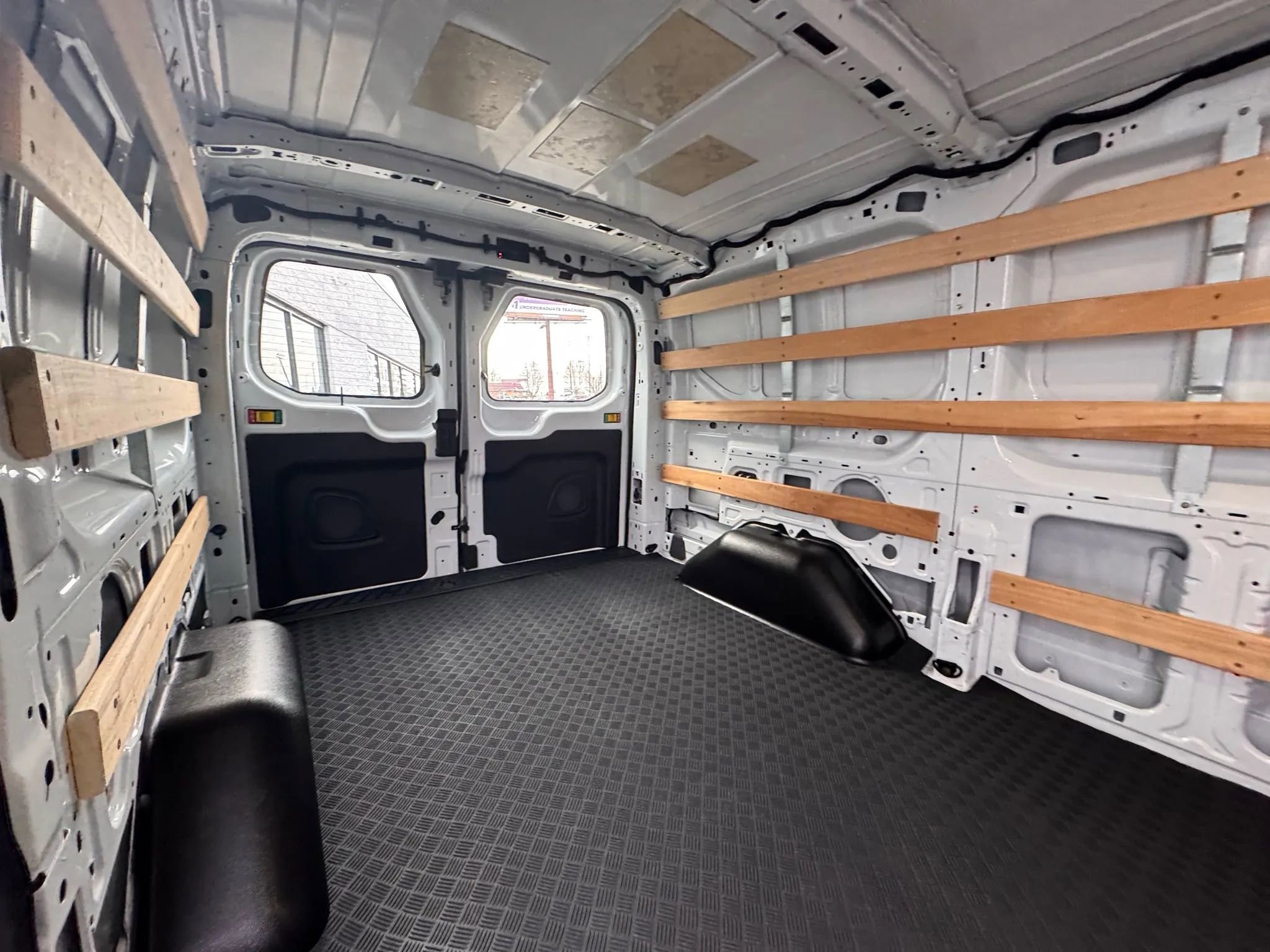 Used 2024 Ford Transit 250 Low Roof w/ Exterior Upgrade Package image 25