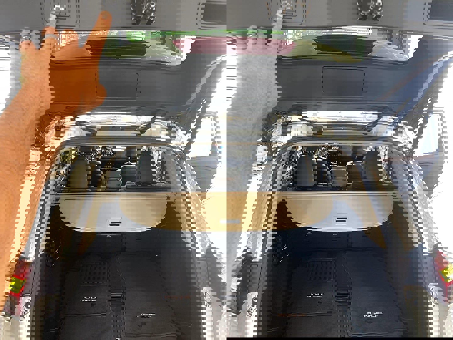 Used 2022 Nissan Rogue SL w/ SL Premium Package image 16