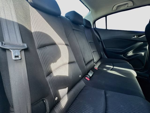 Used 2016 MAZDA MAZDA3 i Sport w/ Preferred Equipment Package FWD image 29