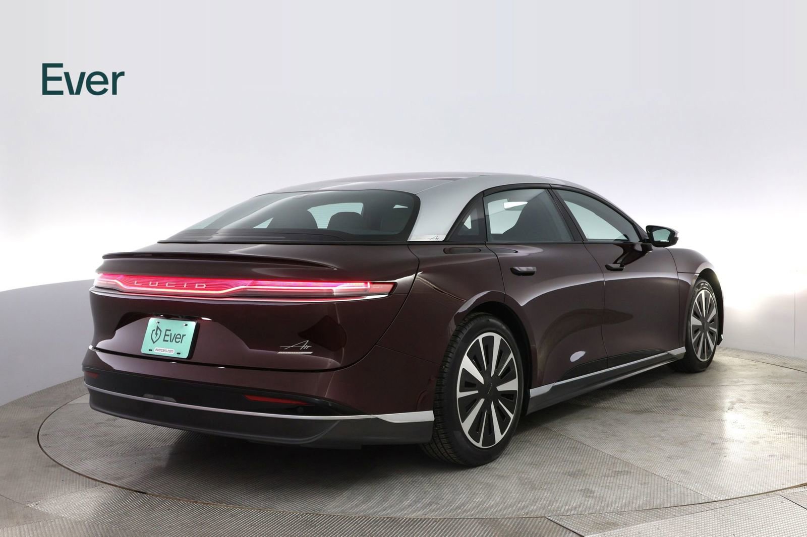 Used 2024 Lucid Air Grand Touring image 3