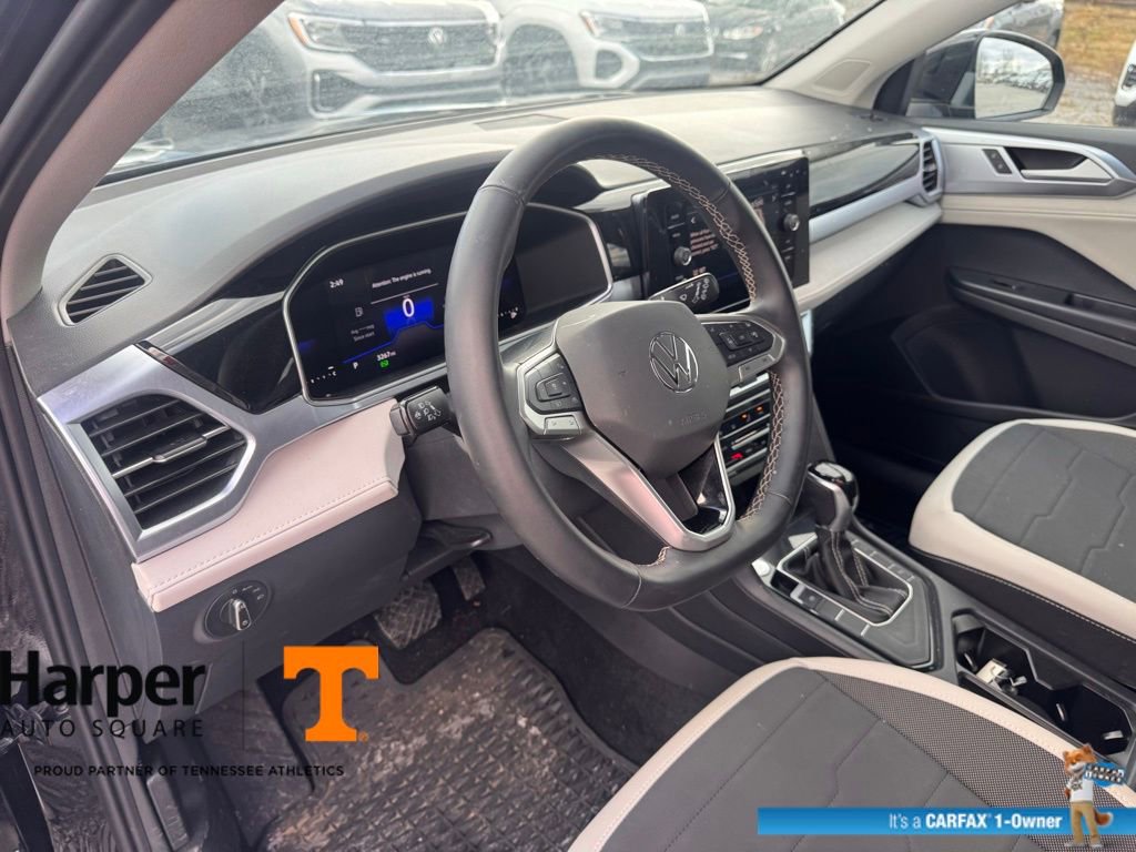 Used 2025 Volkswagen Taos SE image 13