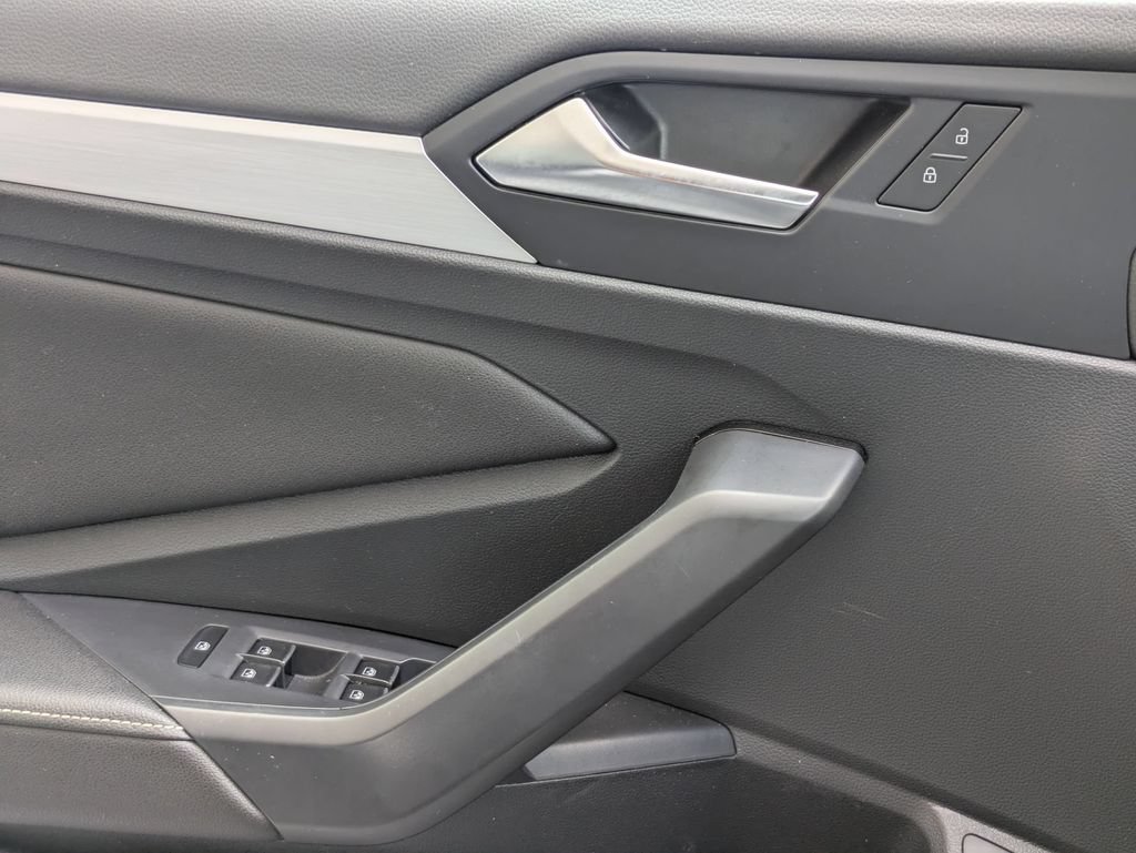 Used 2025 Volkswagen Jetta Sport FWD image 13