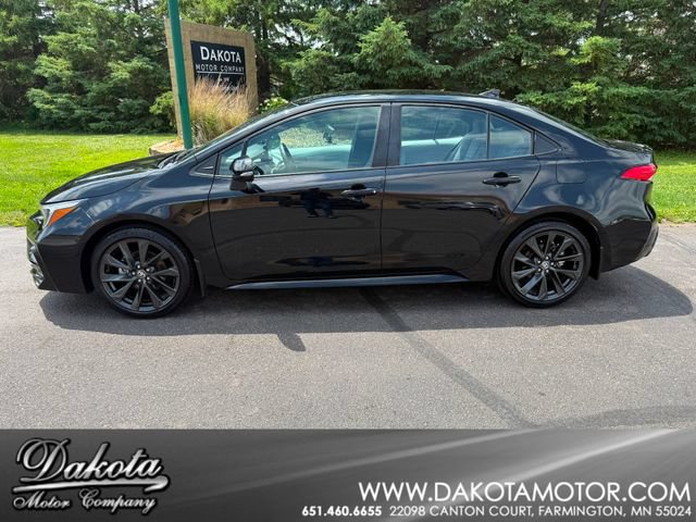 Used 2025 Toyota Corolla SE w/ Convenience Package FWD image 1