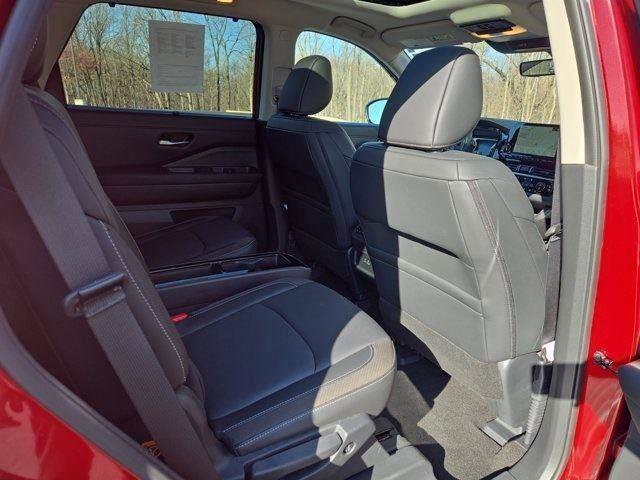 Certified 2025 Nissan Pathfinder SL w/ SL Premium Package image 29