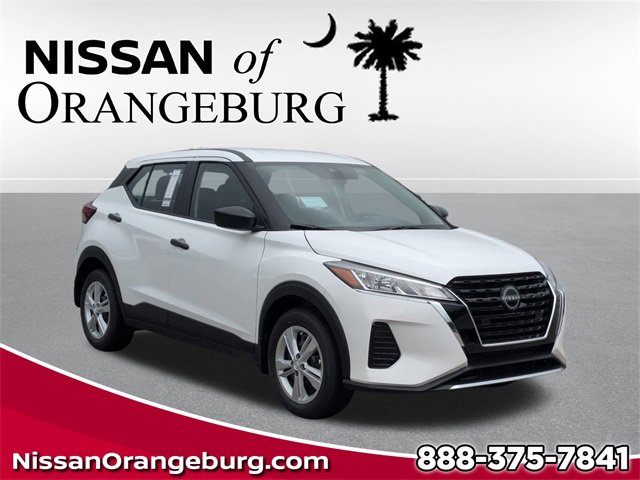 New 2025 Nissan Kicks Play S