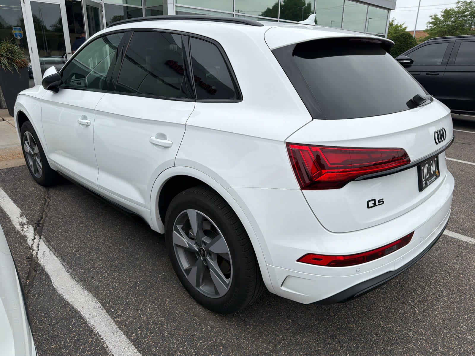 Used 2025 Audi Q5 2.0T Premium w/ Convenience Plus Package AWD/4WD image 5