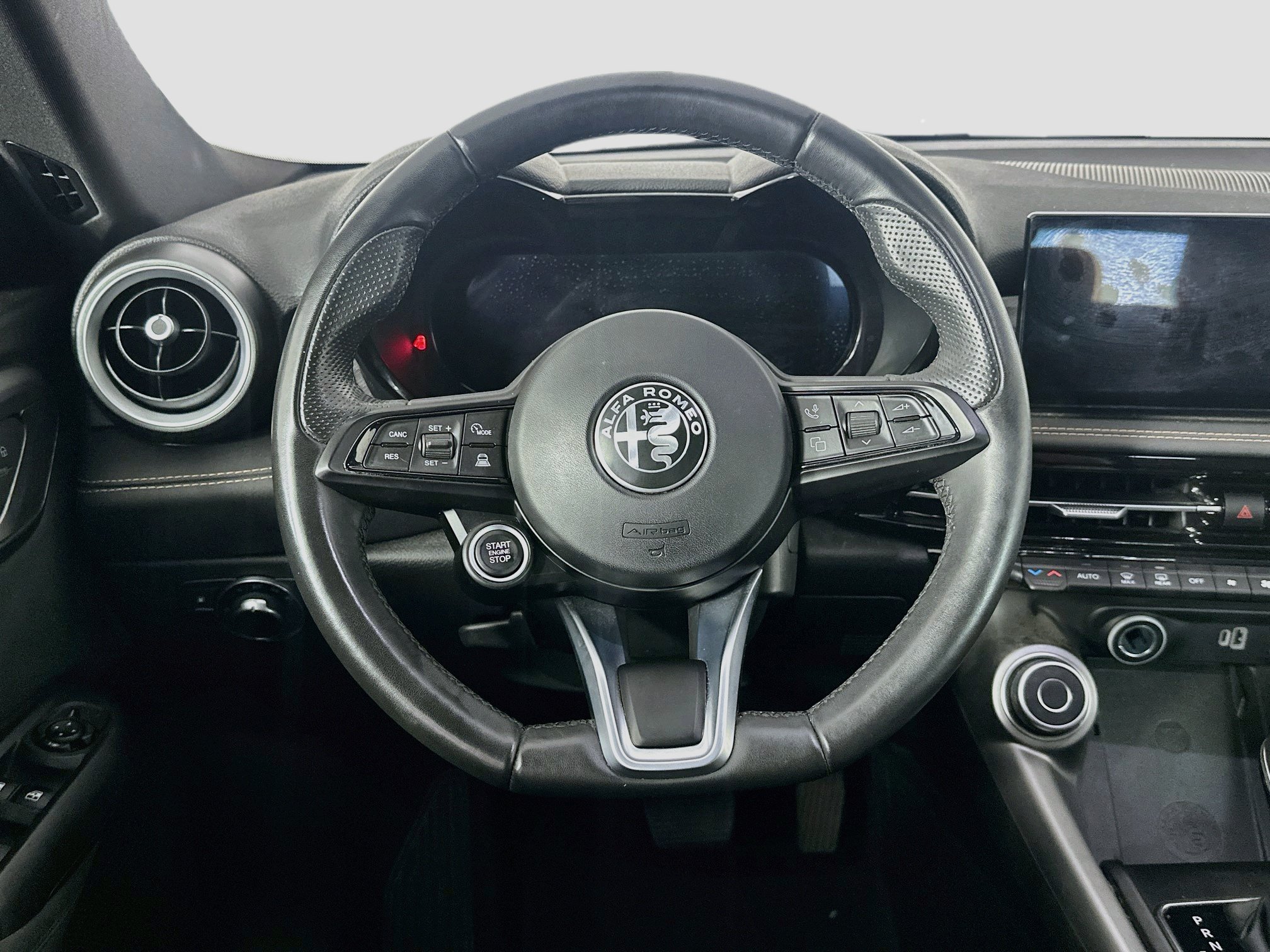 Used 2024 Alfa Romeo Tonale Ti AWD/4WD image 18