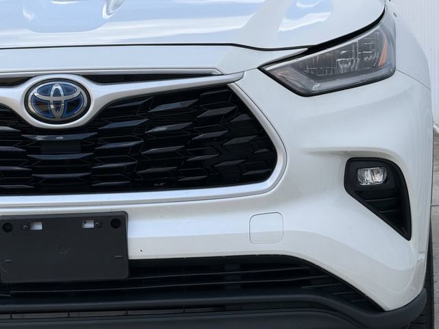 Used 2020 Toyota Highlander XLE AWD/4WD image 8