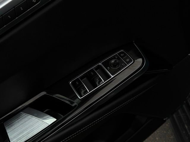 Used 2026 Cadillac Escalade Platinum Sport image 19