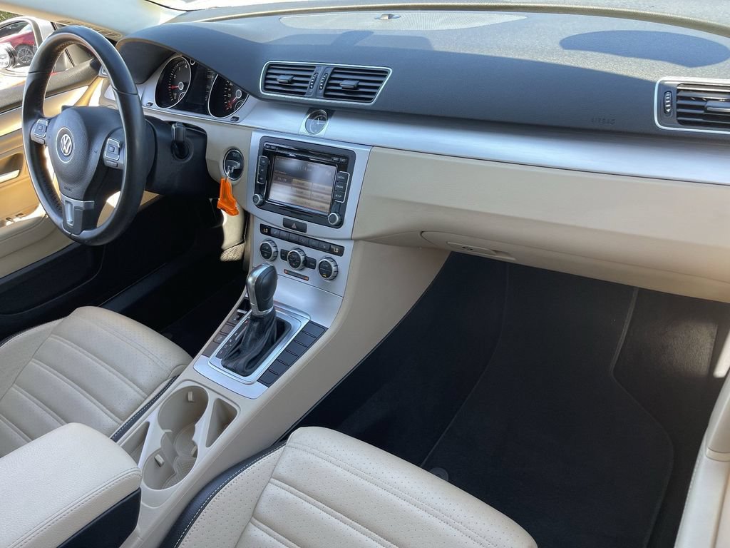 Used 2013 Volkswagen CC Sport FWD image 13