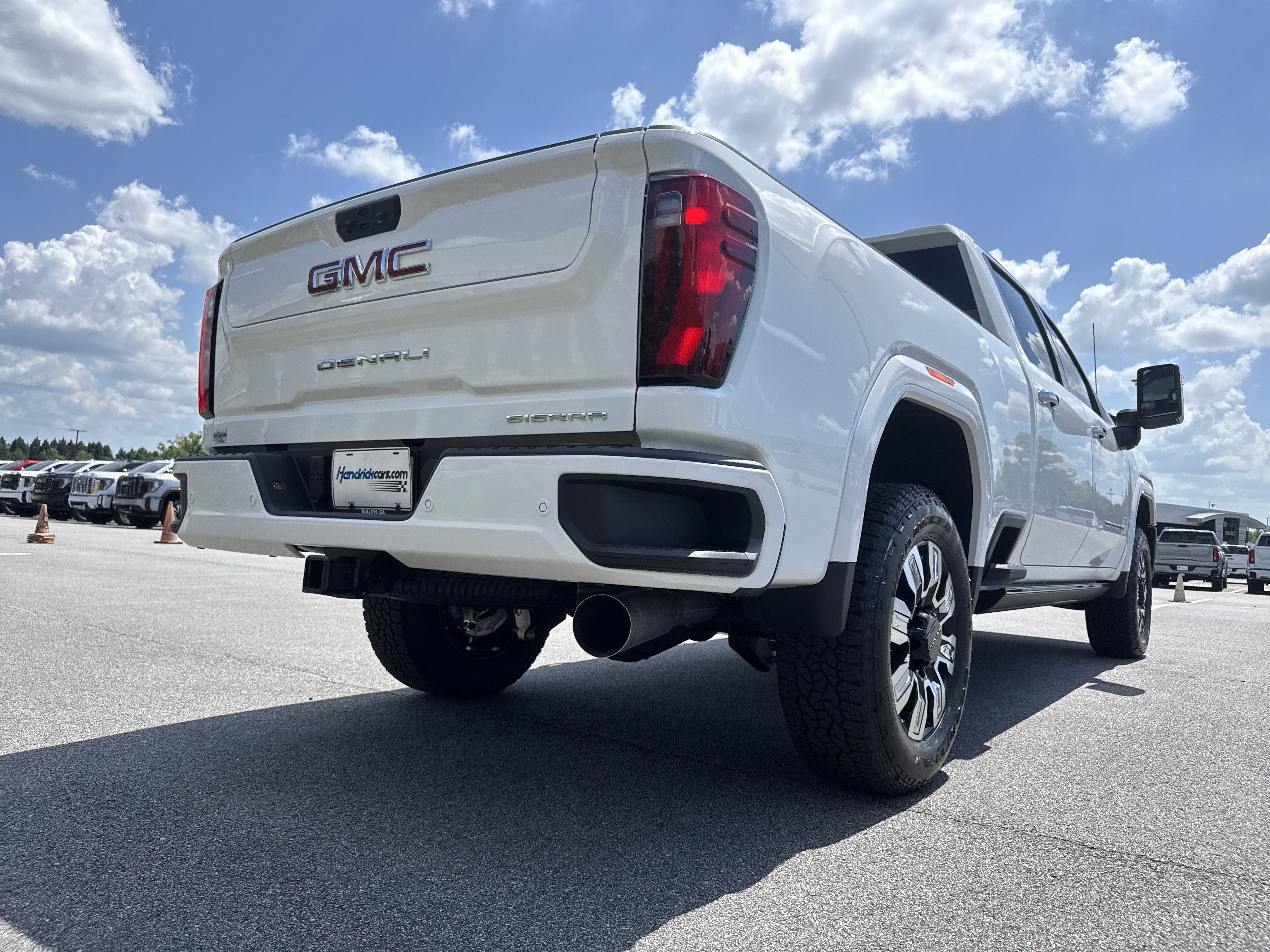 New 2026 GMC Sierra 2500 Denali w/ Denali Reserve Package AWD/4WD image 10