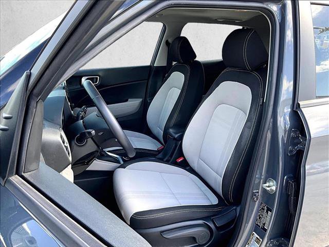 Used 2024 Hyundai Venue SEL FWD image 27