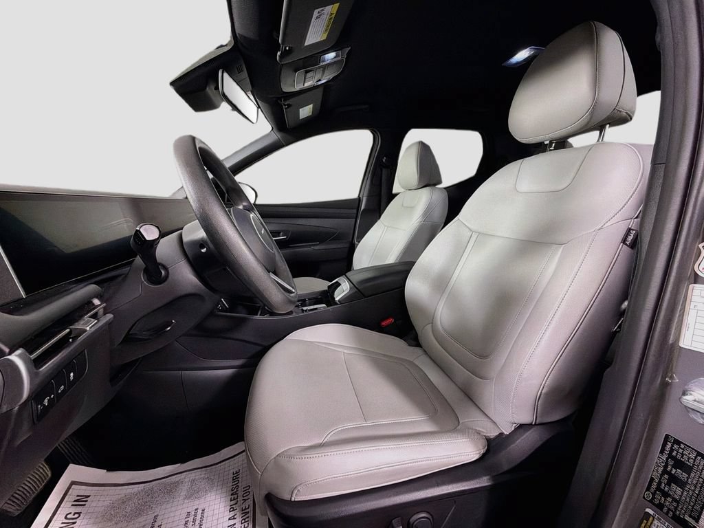 Used 2025 Hyundai Santa Cruz SEL FWD image 12