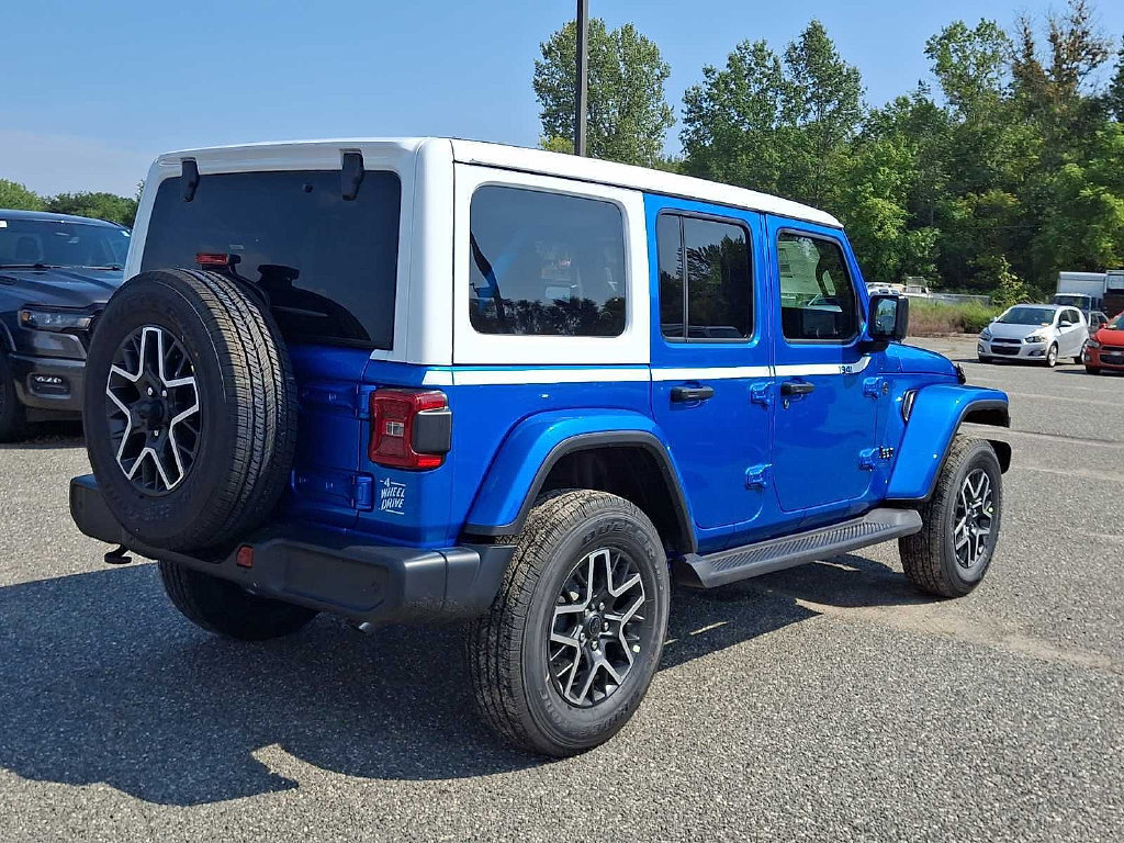 New 2027 Jeep Wrangler Unlimited Sahara w/ Whitecap Package AWD/4WD image 8