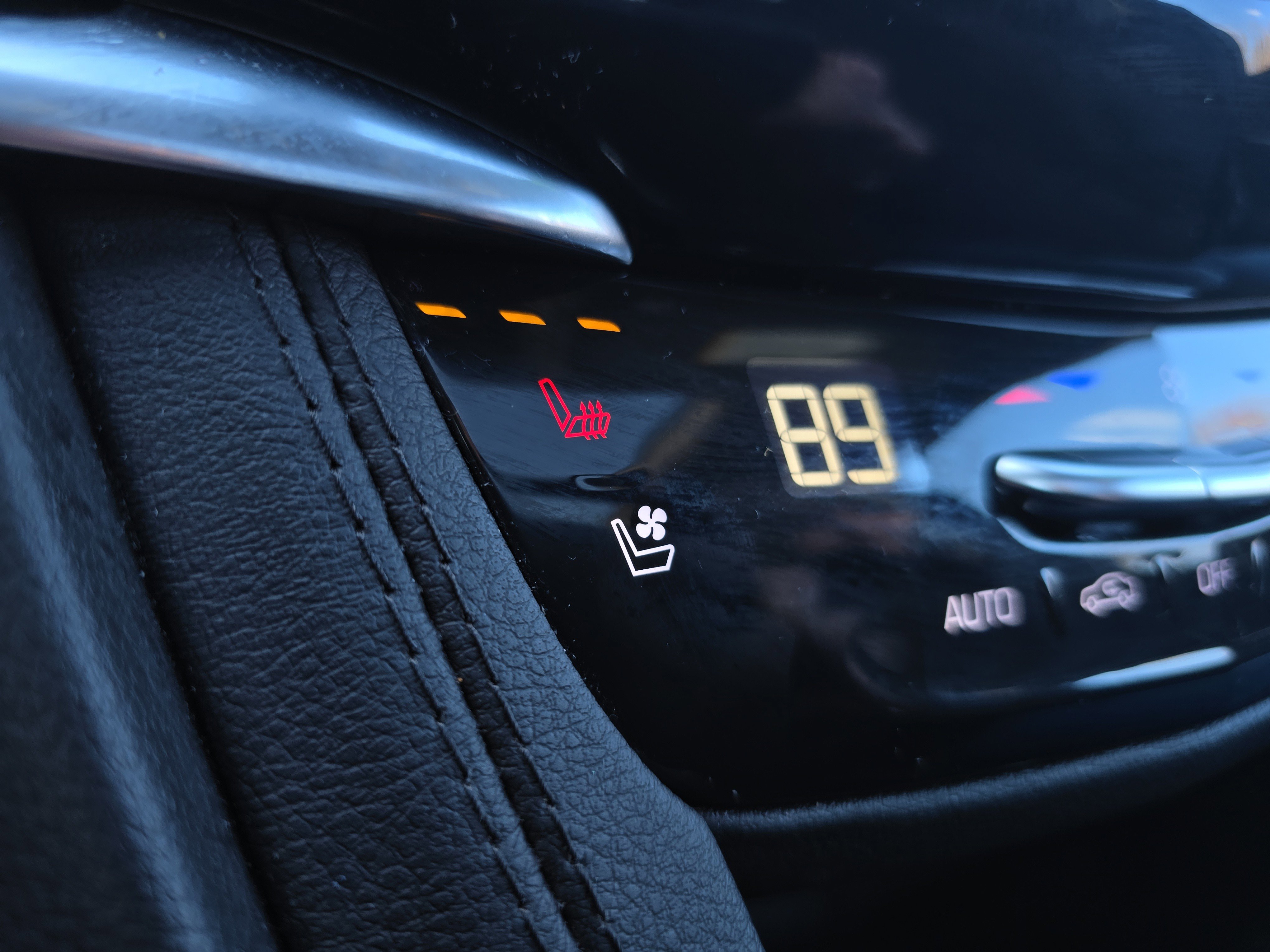 Used 2024 Cadillac XT6 Sport w/ LPO, Onyx Lite Package image 26