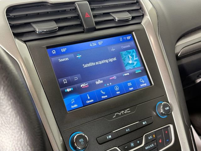 Used 2020 Ford Fusion SE AWD/4WD image 15