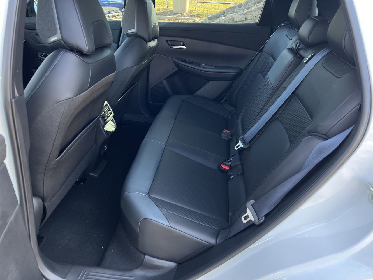 New 2026 Nissan Leaf Platinum+ w/ Cargo Package (Platinum+) image 18