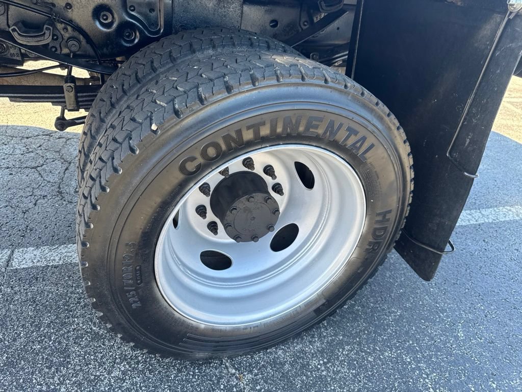 Used 2016 Ford F550 4x4 Regular Cab Super Duty image 15