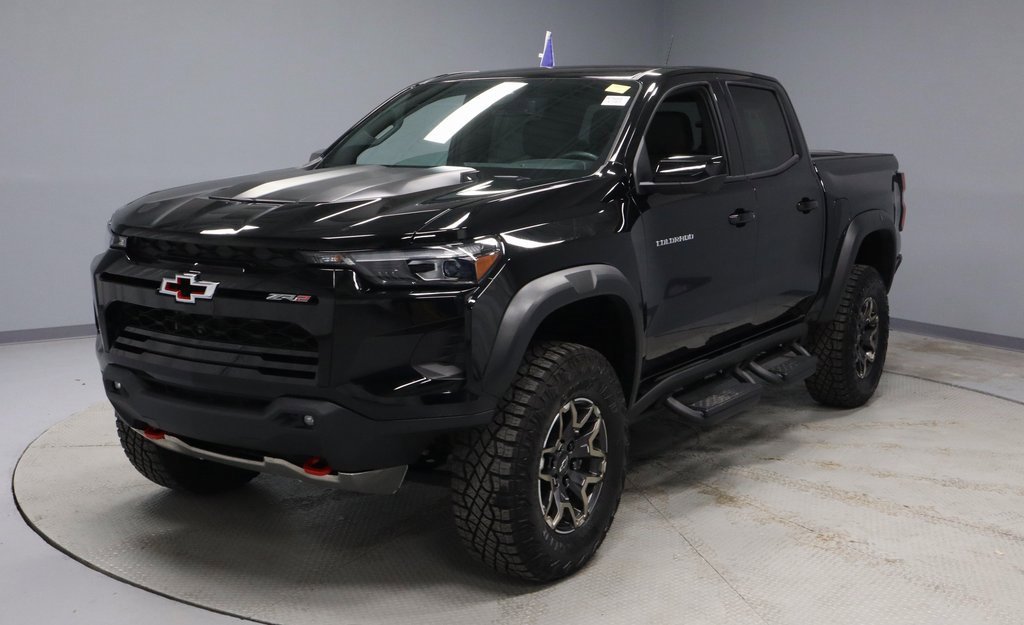 Used 2024 Chevrolet Colorado ZR2 w/ ZR2 Convenience Package III image 6