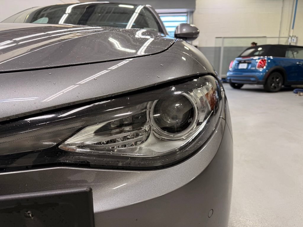 Used 2019 Alfa Romeo Giulia Ti w/ Quick Order Package 22X Lusso AWD/4WD image 9
