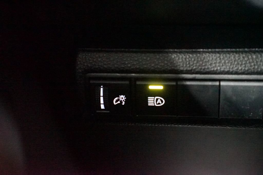 Certified 2023 Toyota Corolla LE image 22