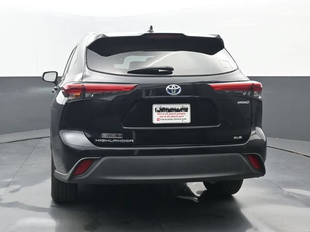 Used 2020 Toyota Highlander XLE FWD image 4