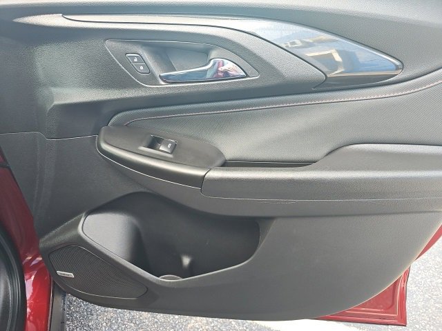 Used 2022 Chevrolet TrailBlazer RS w/ Technology Package image 16