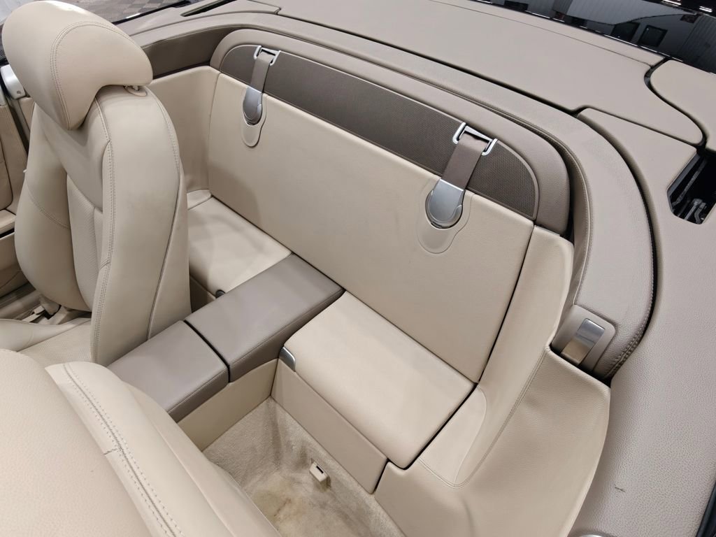 Used 2005 Mercedes-Benz SL 500 image 30