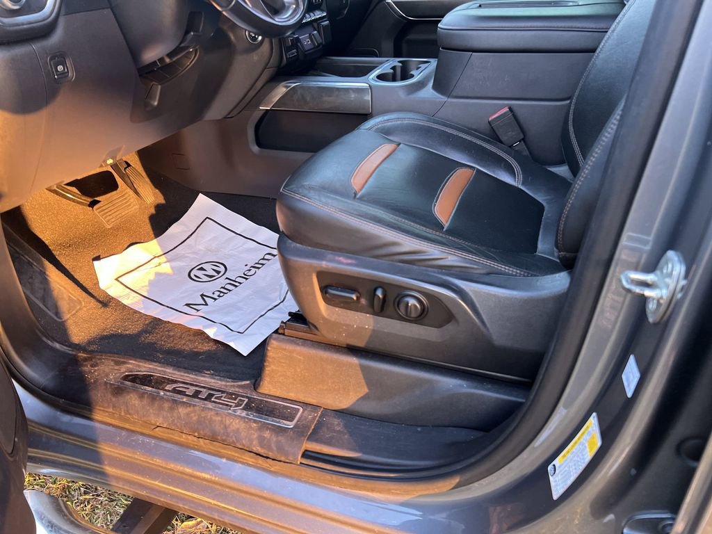 Used 2021 GMC Sierra 1500 AT4 w/ AT4 Value Package image 12