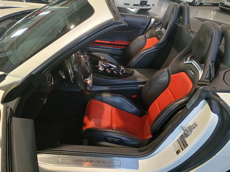 Used 2018 Mercedes-Benz AMG GT Roadster image 13