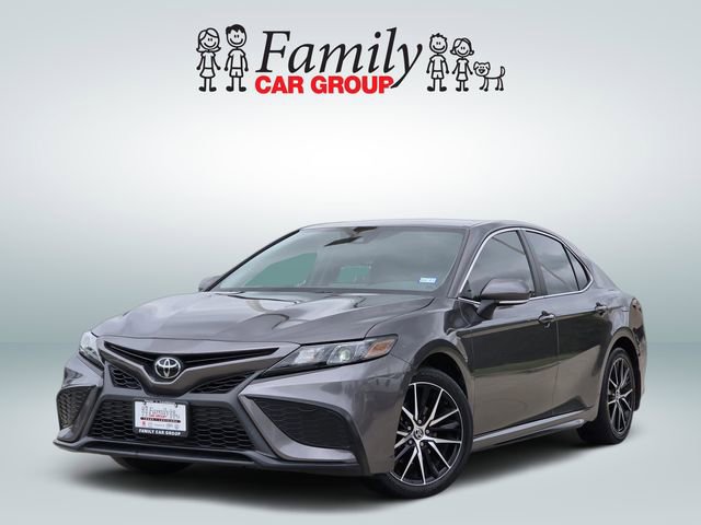 Used 2023 Toyota Camry SE image 1