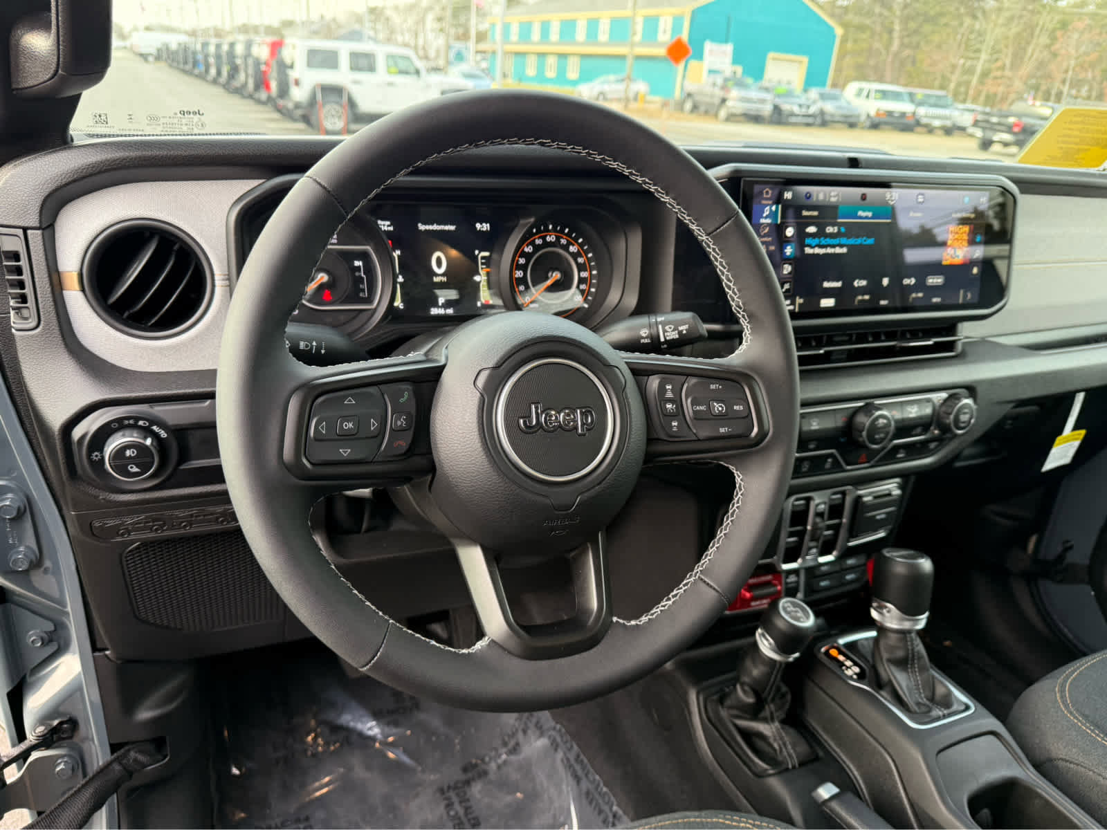 Used 2025 Jeep Gladiator Sport image 13