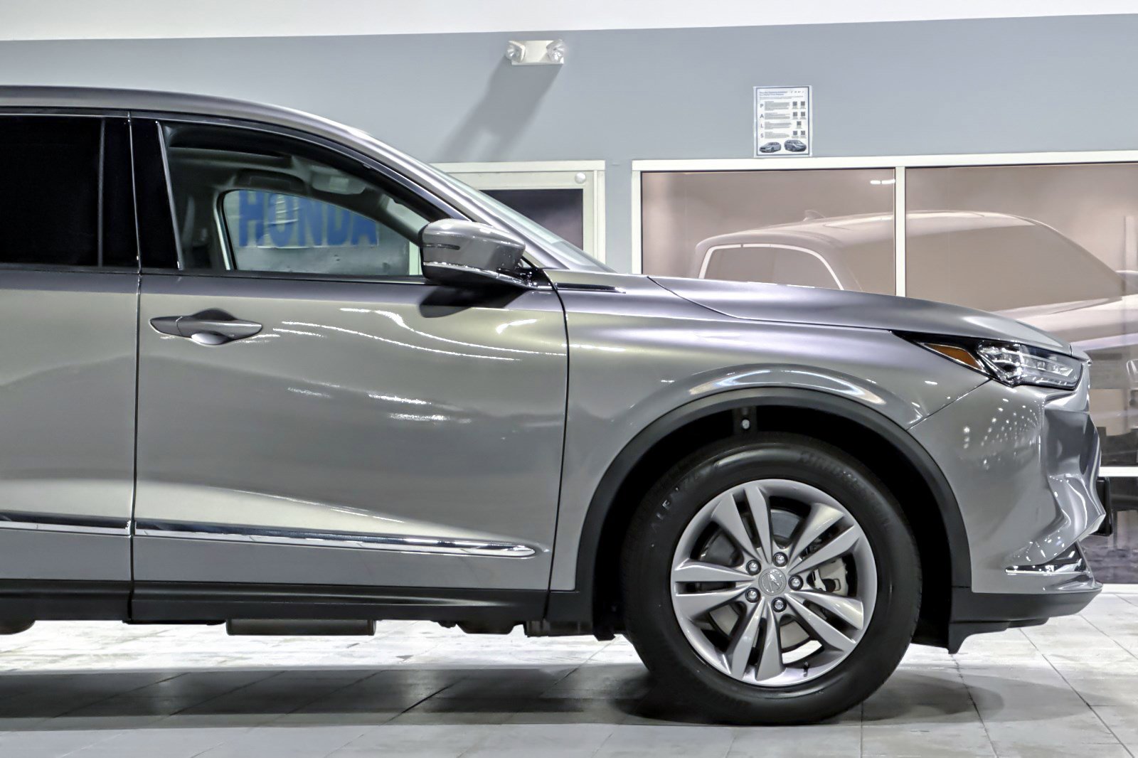 Used 2023 Acura MDX SH-AWD image 35