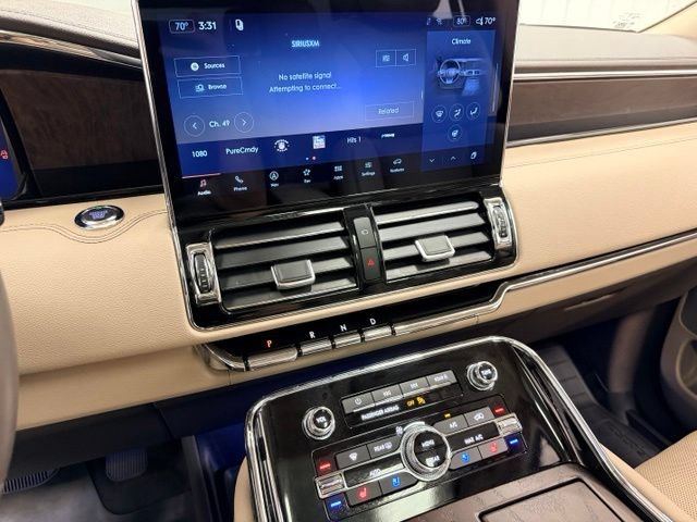Used 2024 Lincoln Navigator Reserve AWD/4WD image 11