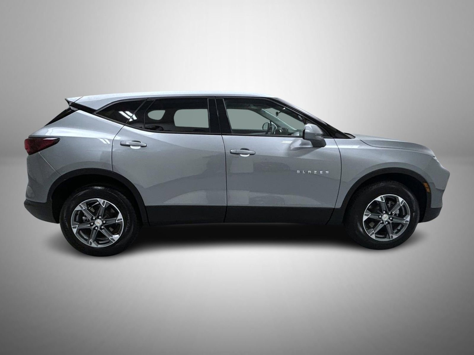 Used 2025 Chevrolet Blazer LT AWD/4WD image 4