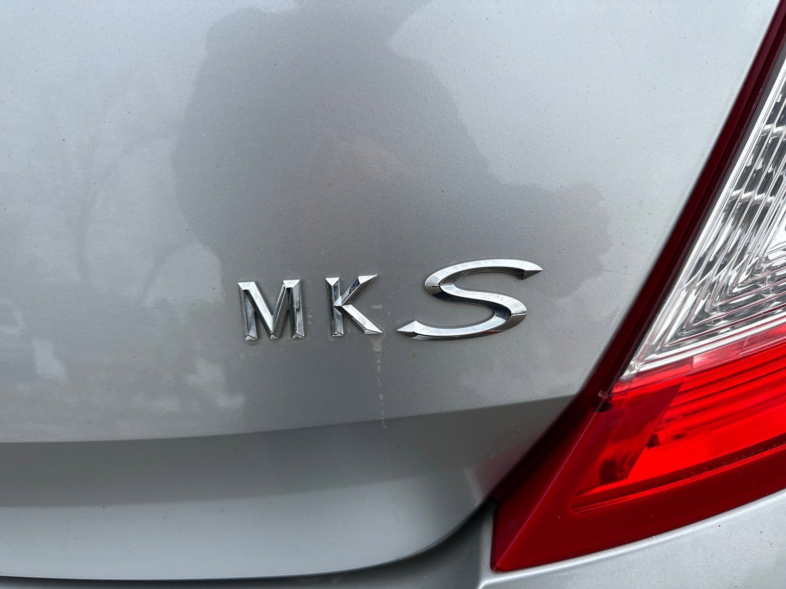 Used 2013 Lincoln MKS image 9