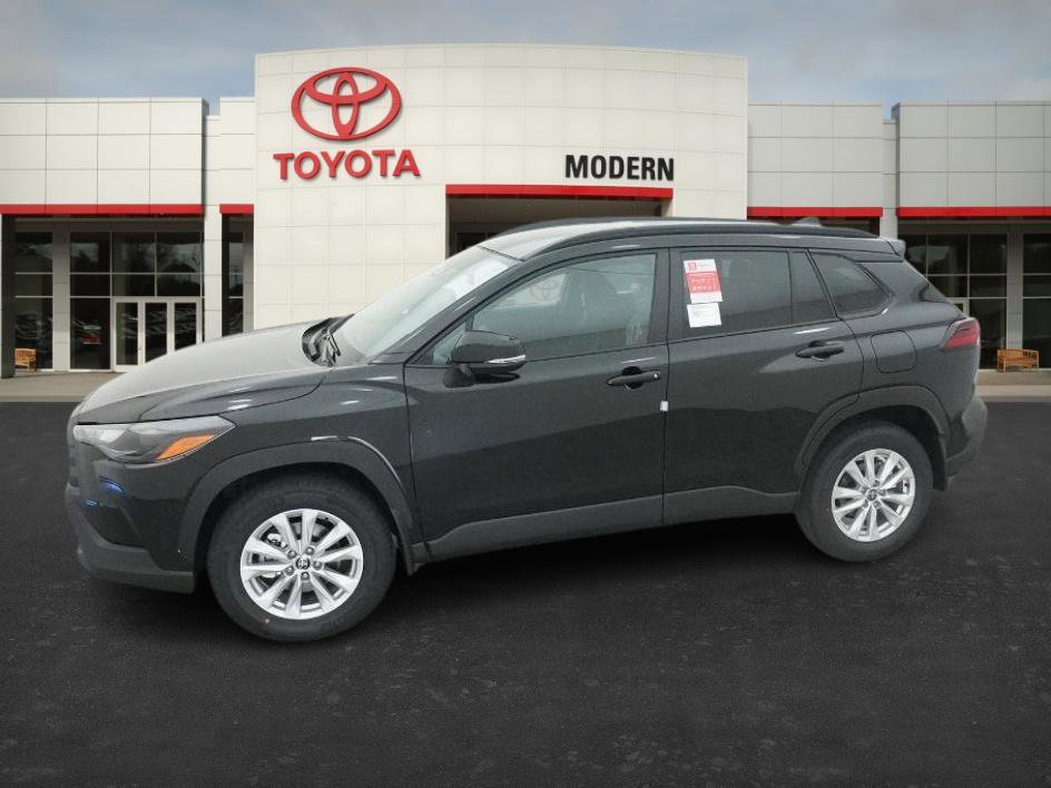 New 2026 Toyota Corolla Cross LE image 8