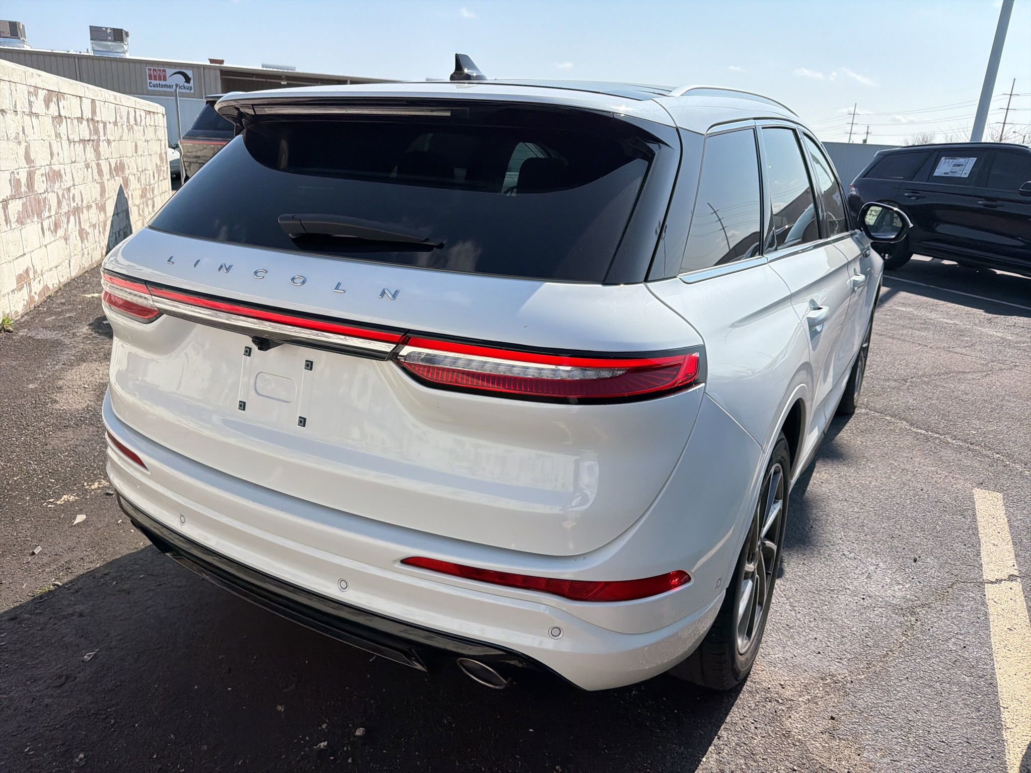 Certified 2022 Lincoln Corsair Grand Touring w/ Elements Technology Bundle image 8