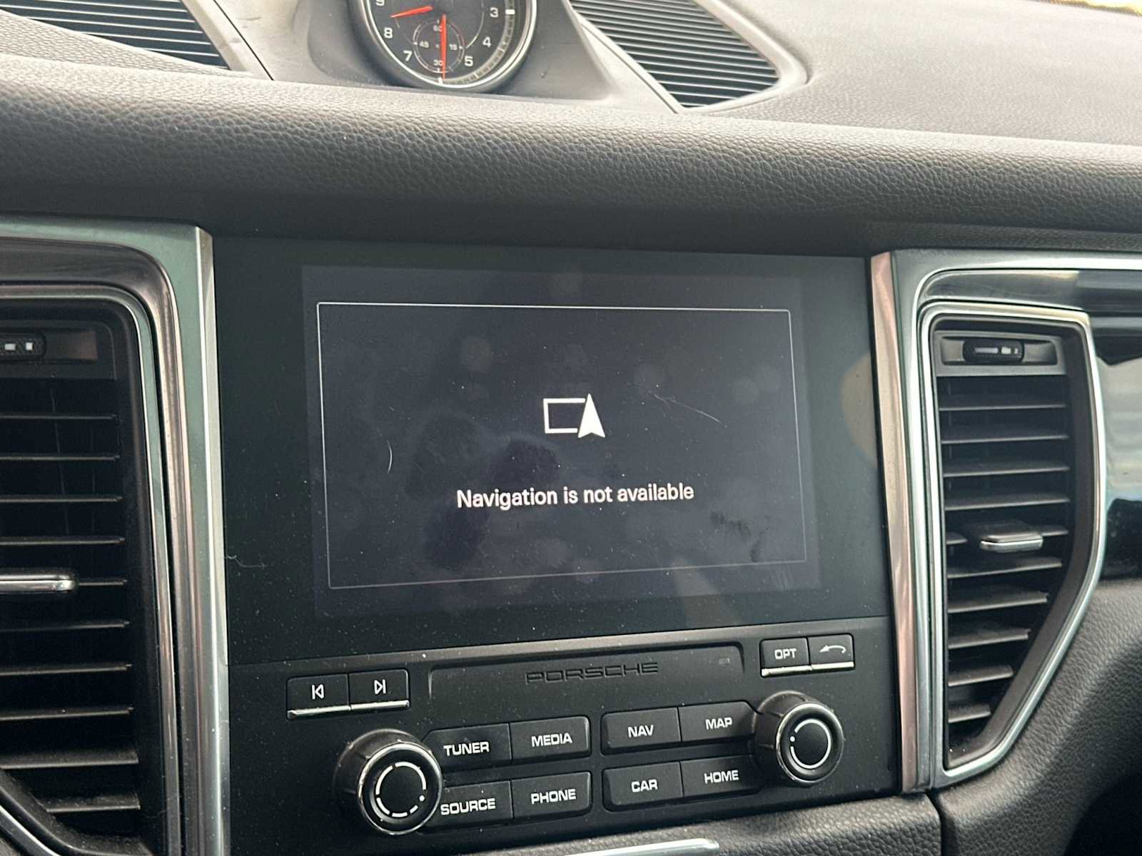 Used 2018 Porsche Macan S image 20